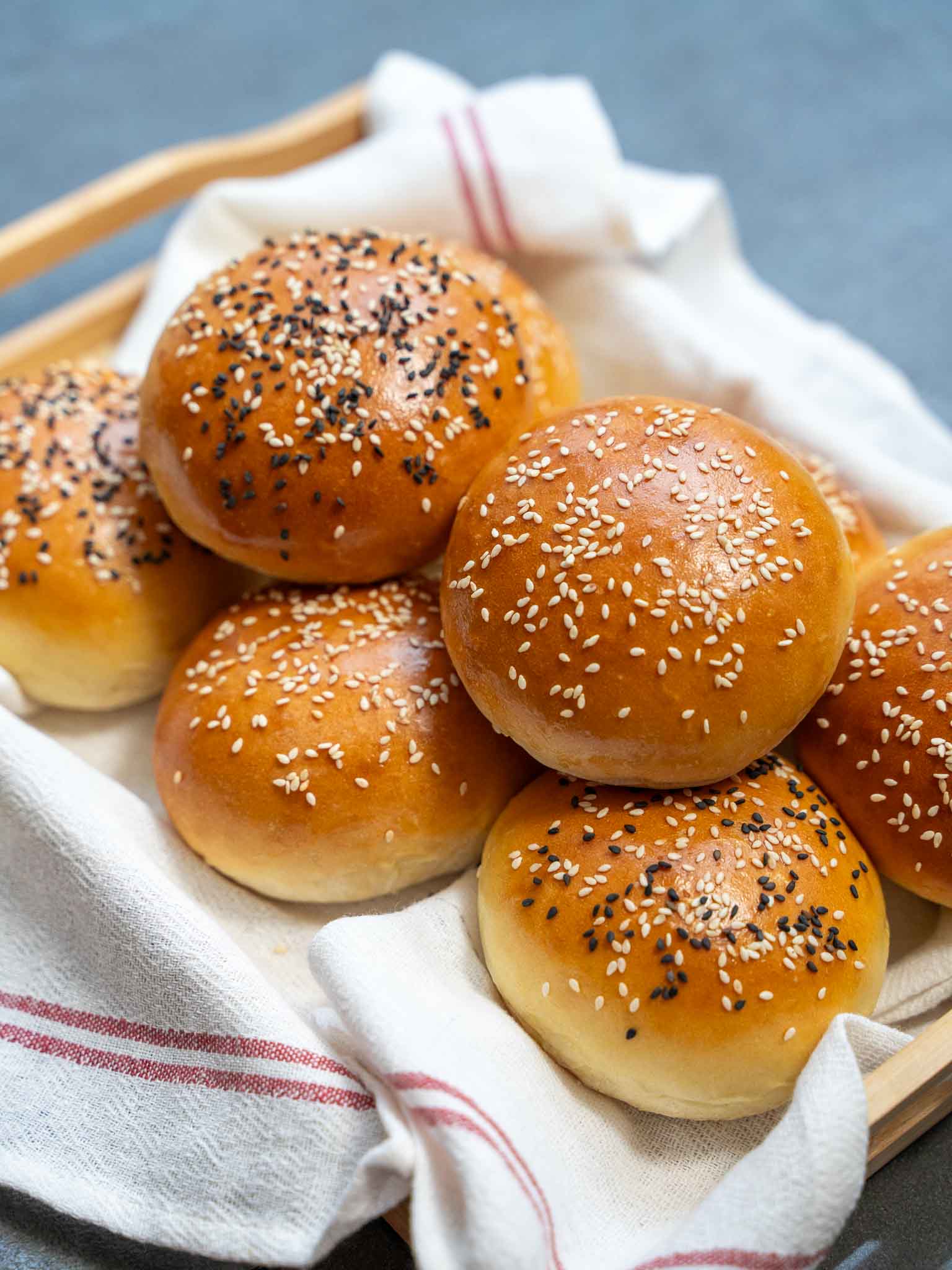 Homemade Hamburger Burger Buns recipe